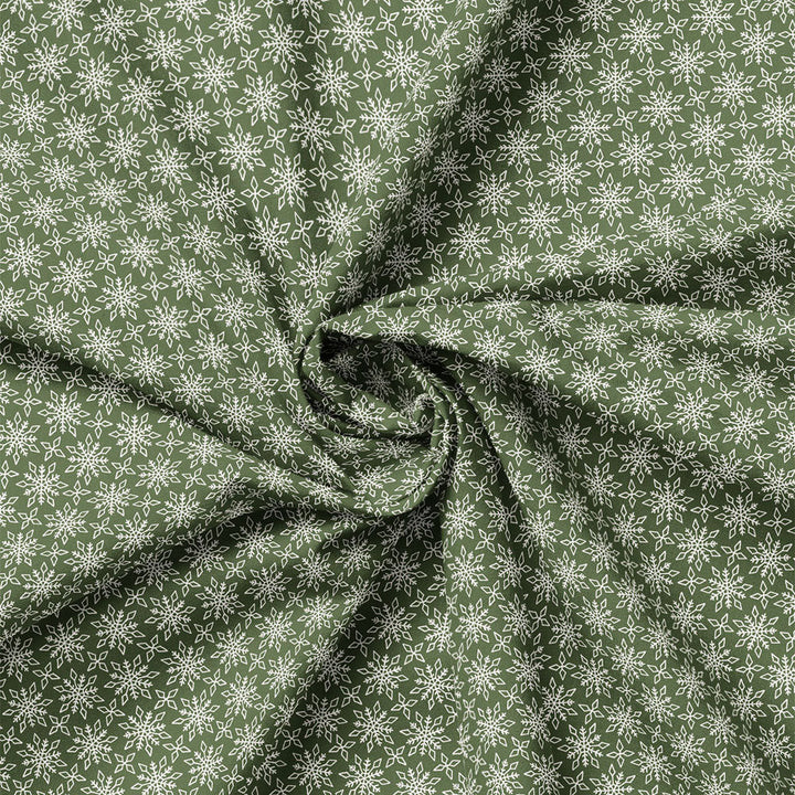 Dark Green - Detailed Snowflakes 44" Wide Cotton (66250405-04) 🇨🇦