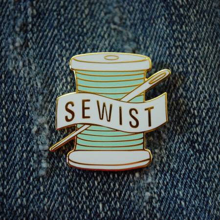 Aqua "Sewist" Pin