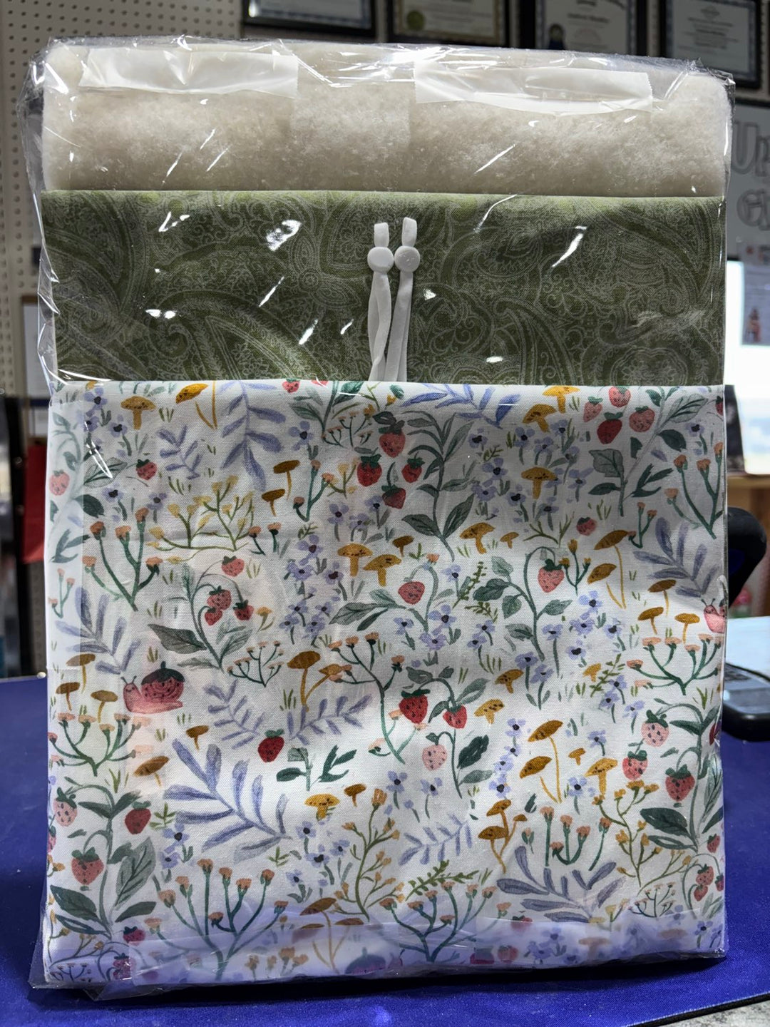 Spring Oven Mitt Kit - (Makes 2 Mitts)