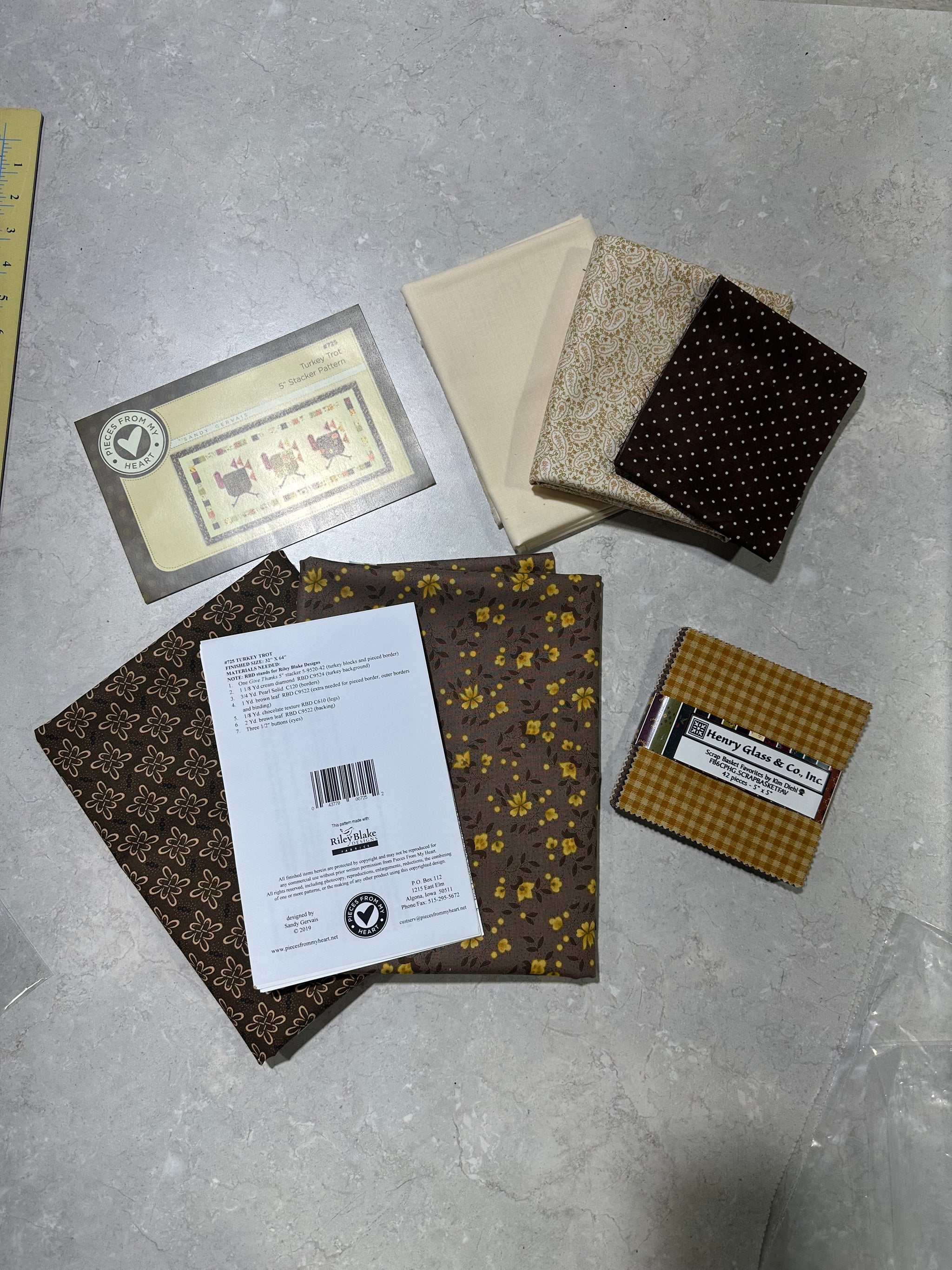 Turkey Trot Table Runner Kit