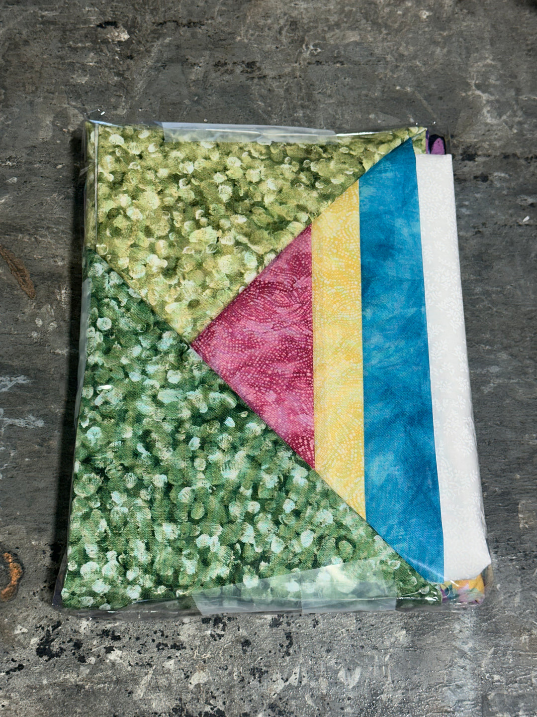 Modern Holiday Spring Tulip Table Runner Quilt Kit