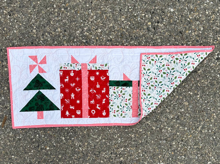 Simple Gifts - Table Runner Kit