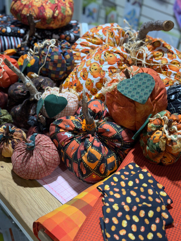 (Oct 4th) Maple Leaf Stitching Academy Pumpkin Patch - Beginner Craft Class (Make & Take Project)