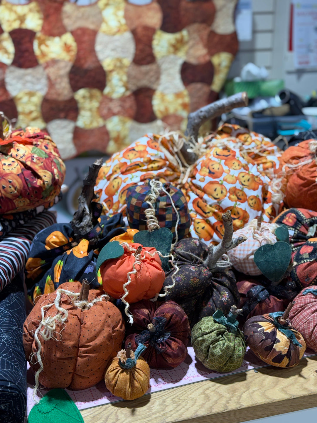 (Oct 4th) Maple Leaf Stitching Academy Pumpkin Patch - Beginner Craft Class (Make & Take Project)