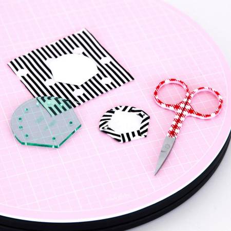 Sue Daley Round Rotating Cutting Mat 16in Pink