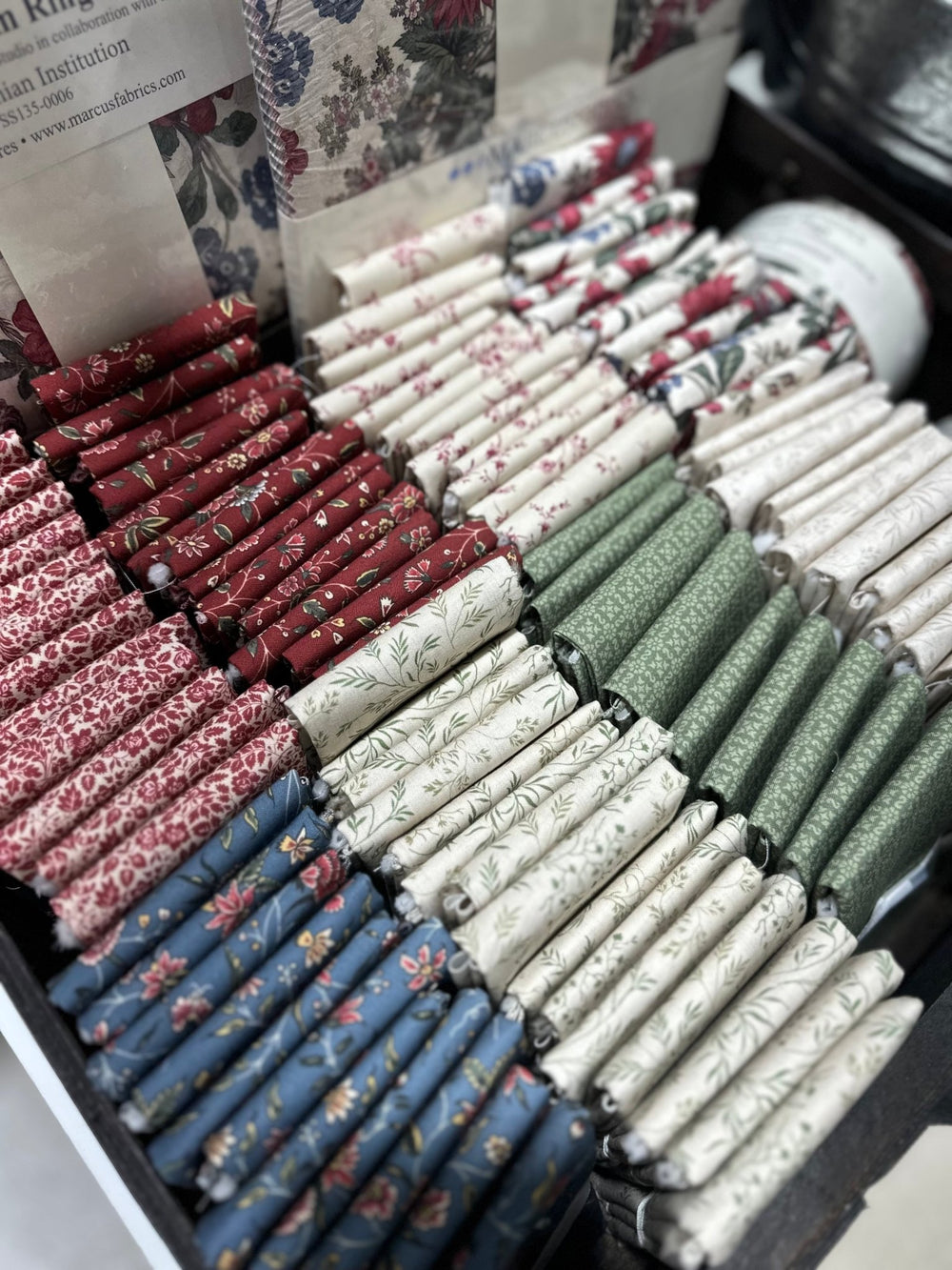 Contains 8 Fat Quarters - Freedom Rings - Maple Leaf Quilting Company Ltd.