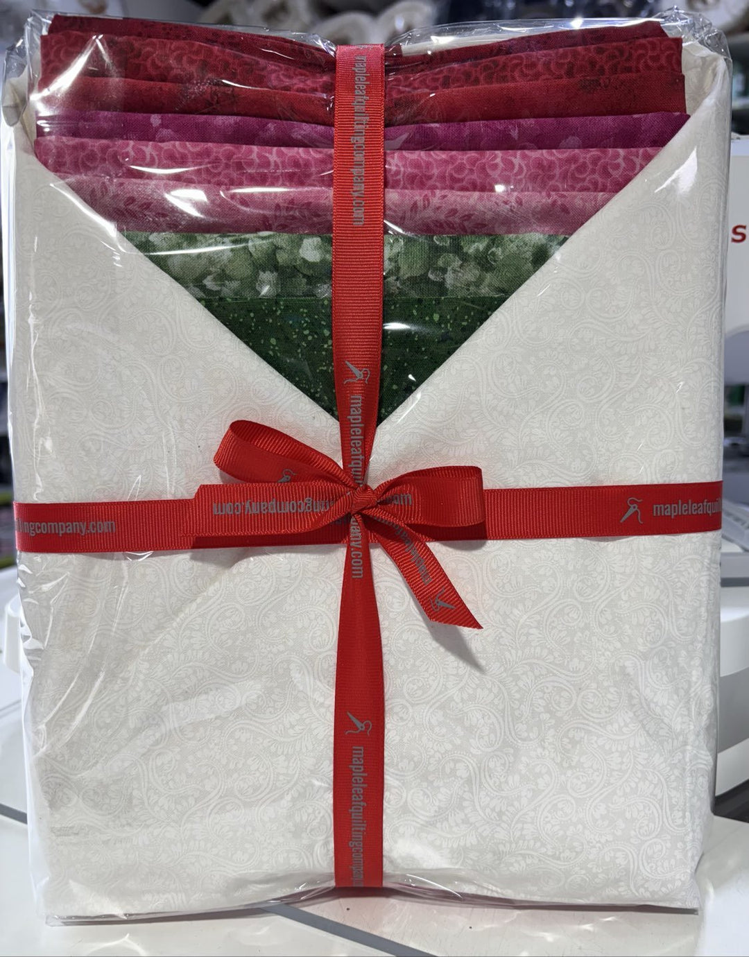 Crazy Hearts Runner Kit - Maple Leaf Quilting Company Ltd.