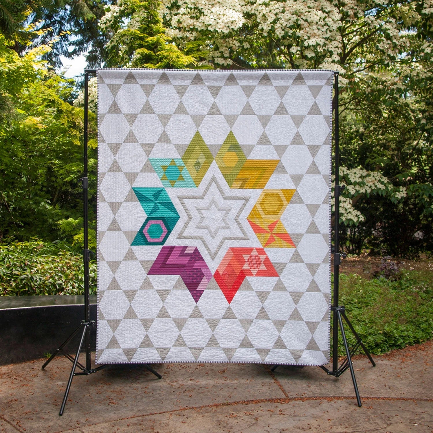 FanFaire Block Of The Month (TQL10010) - Maple Leaf Quilting Company Ltd.