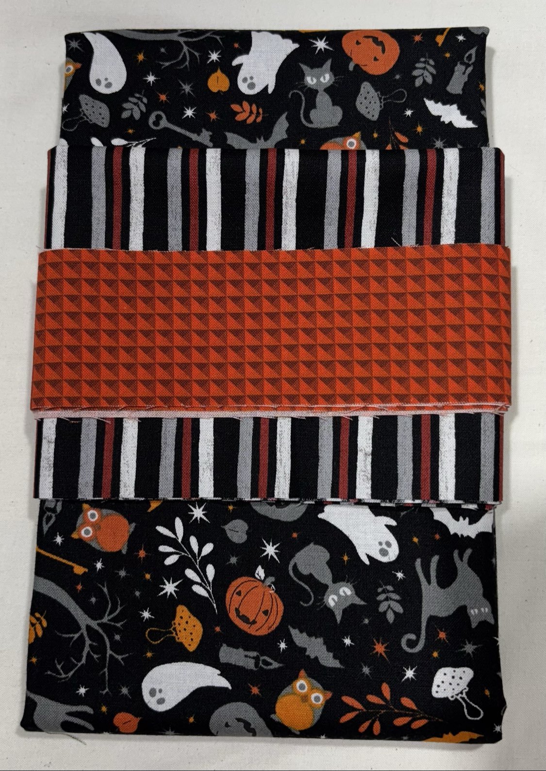 Halloween Pillowcase/Treat Bag - Kit (1pc) - Maple Leaf Quilting Company Ltd.