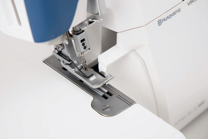 Husqvarna Viking AMBER Air S|400 - Maple Leaf Quilting Company Ltd.