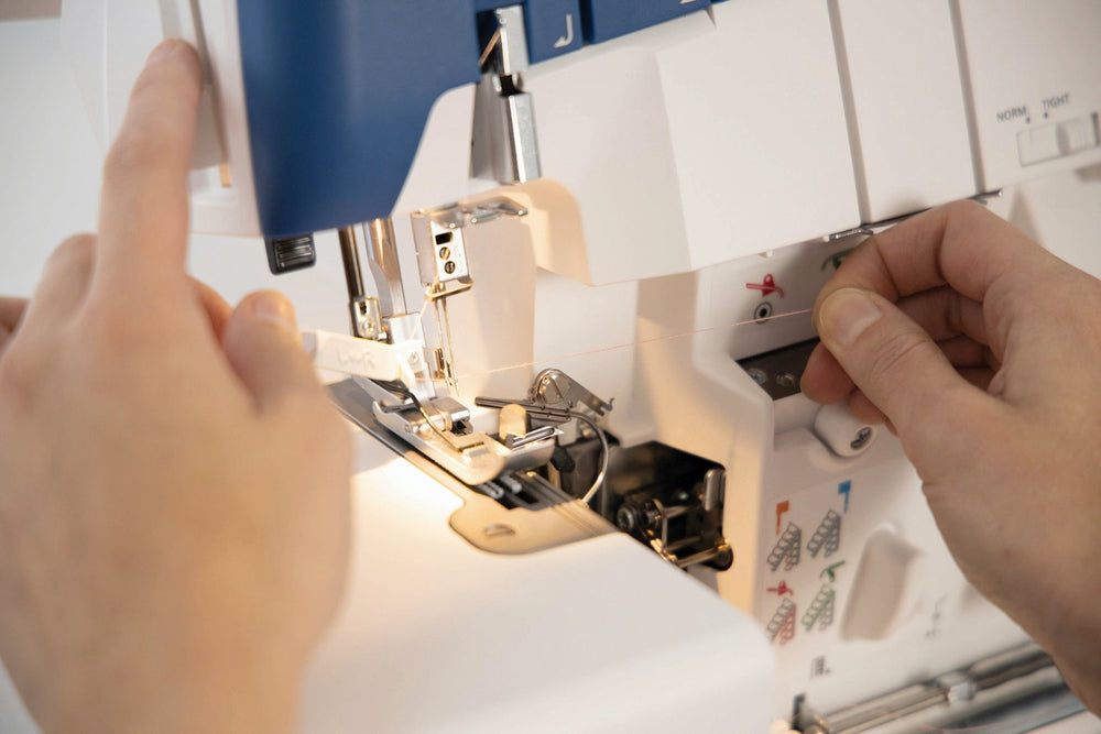 Husqvarna Viking AMBER Air S|400 - Maple Leaf Quilting Company Ltd.