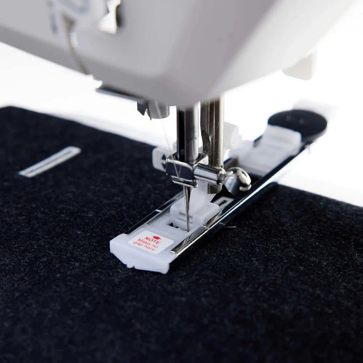 Husqvarna Viking Onyx 25 - Maple Leaf Quilting Company Ltd.