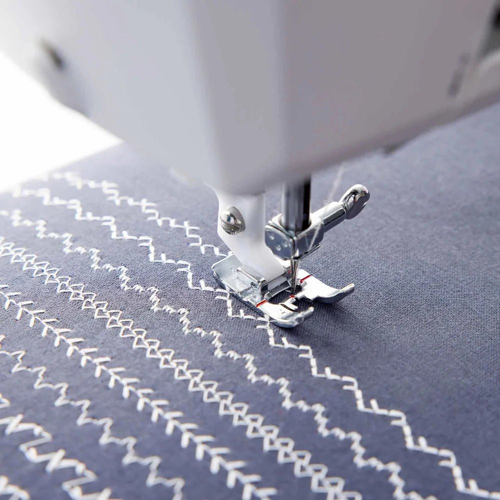 Husqvarna Viking Onyx 25 - Maple Leaf Quilting Company Ltd.