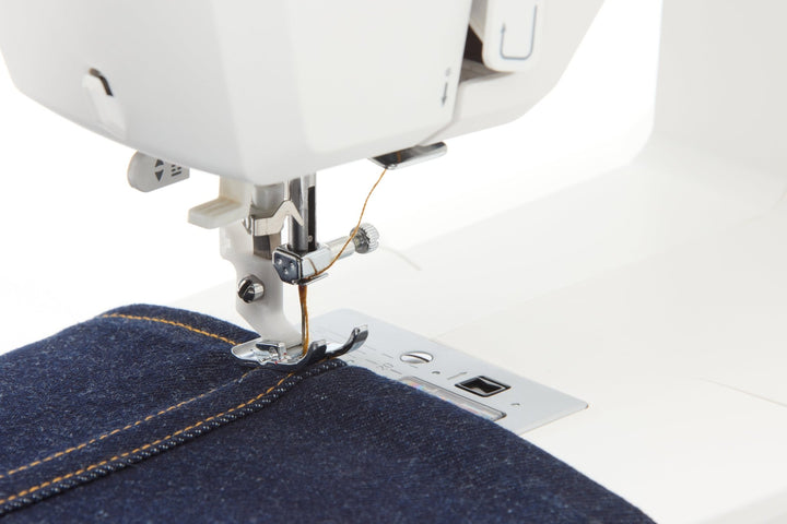 Husqvarna Viking Onyx 30 - Maple Leaf Quilting Company Ltd.