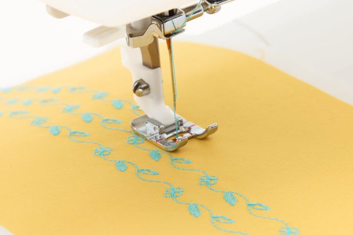 Husqvarna Viking Onyx 30 - Maple Leaf Quilting Company Ltd.