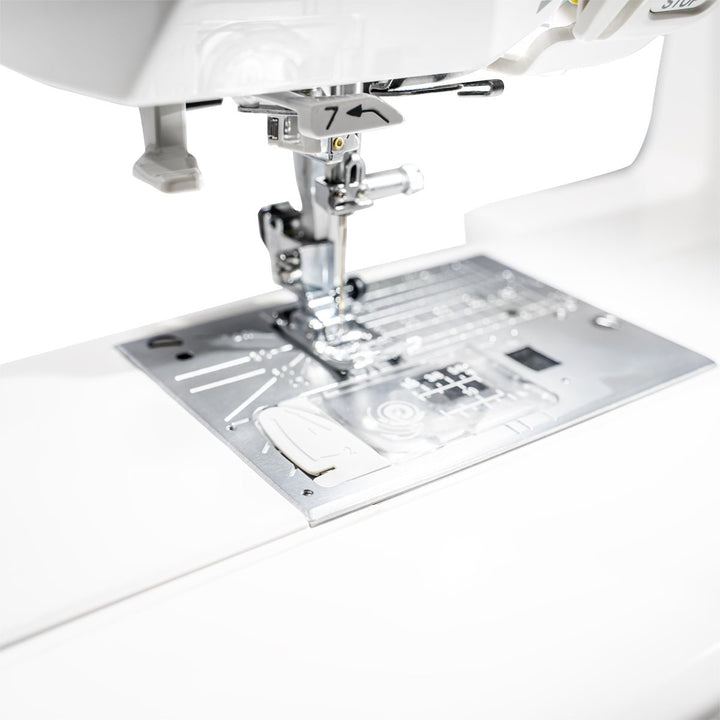 Janome 5300 QDC - G Sewing and Quilting Machine - Maple Leaf Quilting Company Ltd.