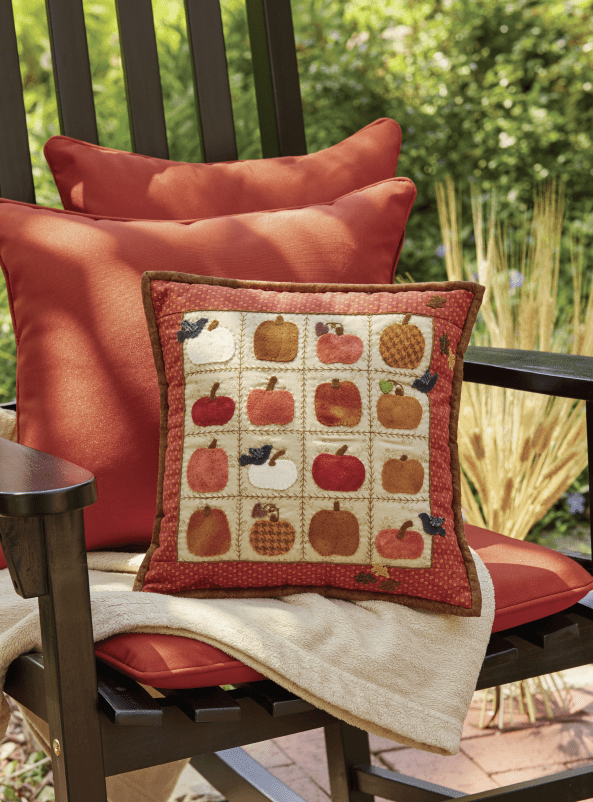 Little Pumpkins Mini Pillow/Wall Hanging - Kit - Maple Leaf Quilting Company Ltd.
