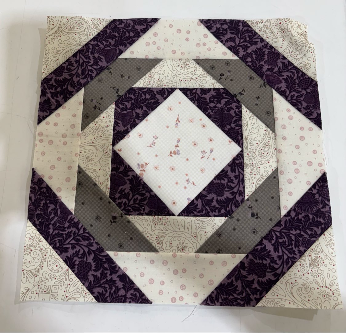 Maple Leaf Stitching Academy Beginner FPP - Pineapple, Log Cabin or Courthouse Steps - Maple Leaf Quilting Company Ltd.