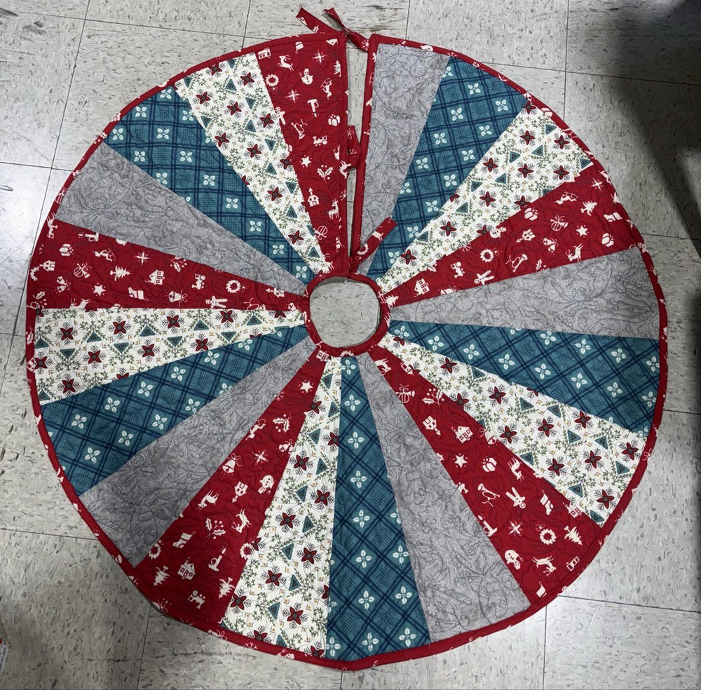 Maple Leaf Stitching Academy Beginner Quilting Class - Pre - Cut Tree Skirt Class - Maple Leaf Quilting Company Ltd.