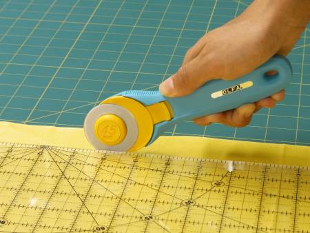 OLFA Splash Rotary Cutter 45mm Aqua - Maple Leaf Quilting Company Ltd.