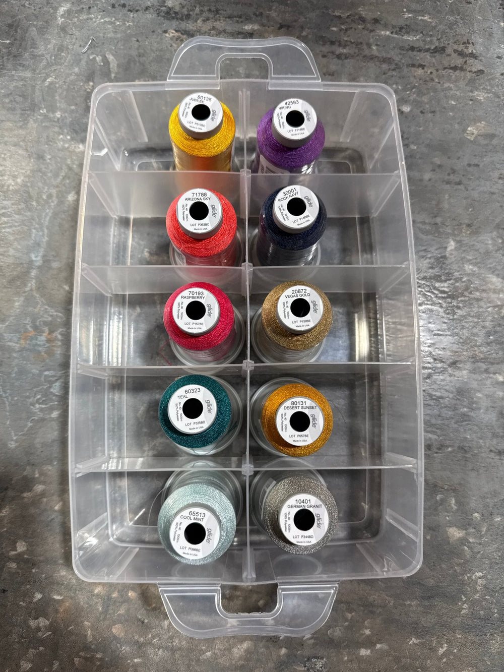 OVERSTOCK - Thread Club | August 2025 GLIDE 40wt (10 Spools of 1000 m)mar2025 - Maple Leaf Quilting Company Ltd.