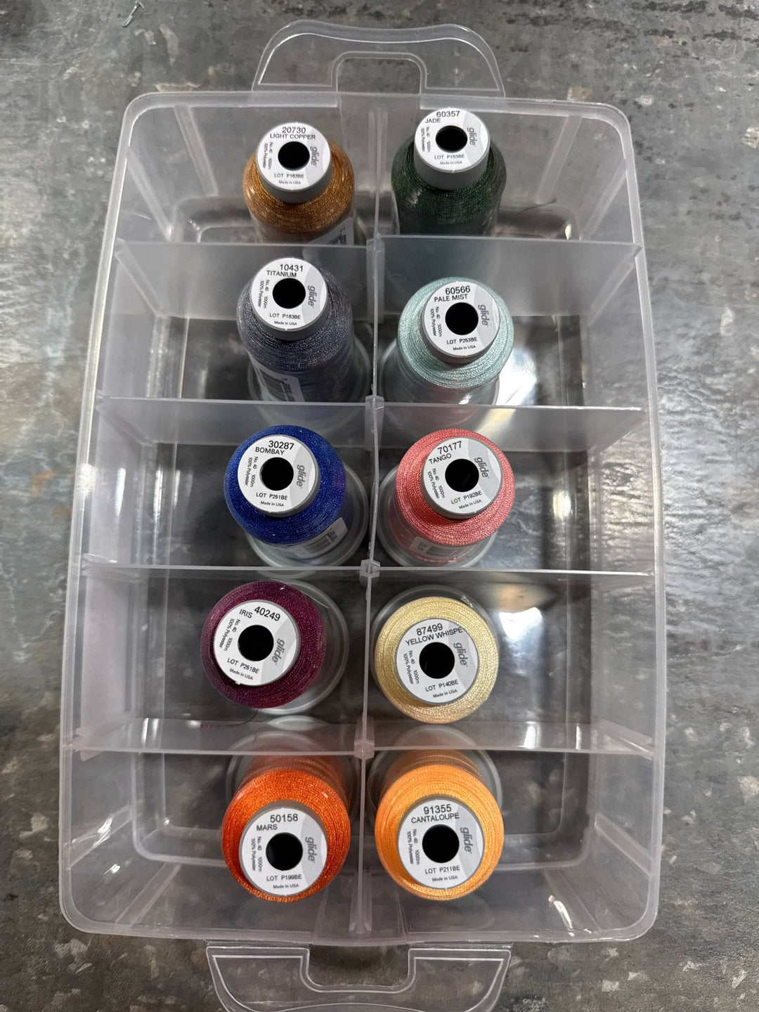 OVERSTOCK - Thread Club | October 2025 GLIDE 40wt (10 Spools of 1000 m)mar2025 - Maple Leaf Quilting Company Ltd.