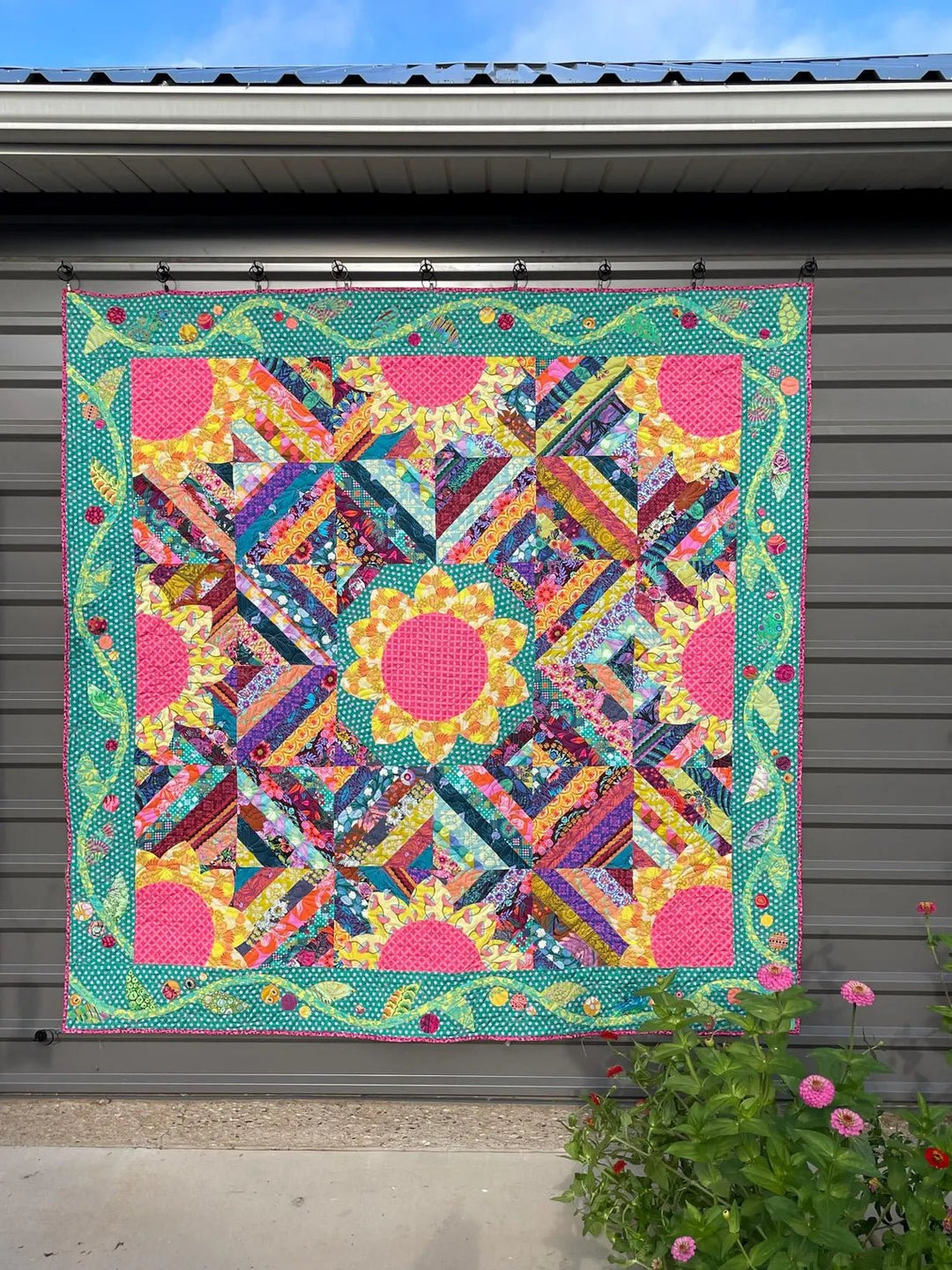 Petal Pop Garden Quilt Pattern by Sugar Bee Quilts (SBQ08) - Maple Leaf Quilting Company Ltd.