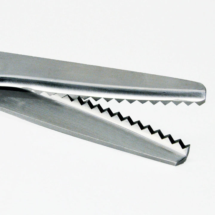 Pinking Shears (39990) - Maple Leaf Quilting Company Ltd.