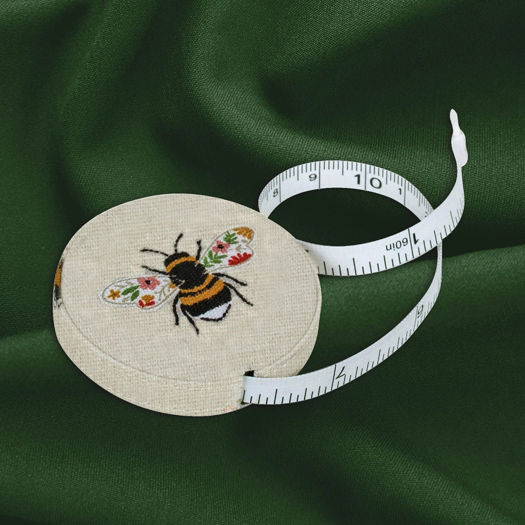 Rectractable 60in Tape Measure Bee (TK23 - 587) - Maple Leaf Quilting Company Ltd.