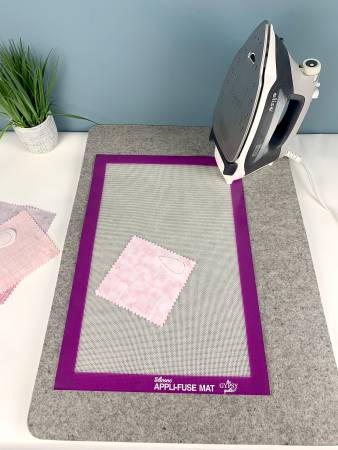 Silicone Appli - Fuse Mat 17in x 24in - Maple Leaf Quilting Company Ltd.