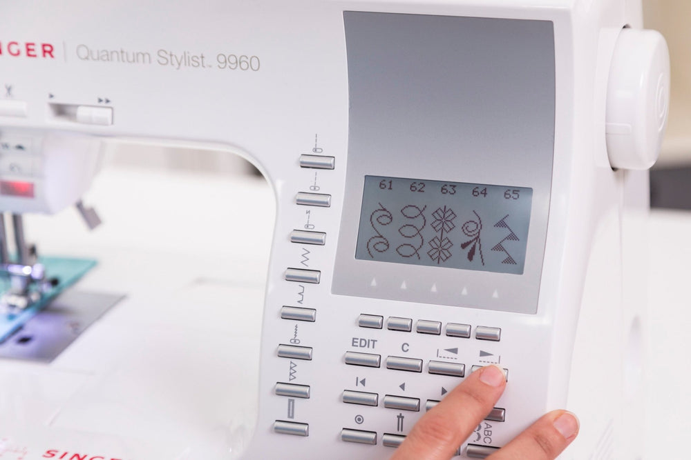 Singer Quantum Stylist™ 9960 Sewing Machine - Maple Leaf Quilting Company Ltd.