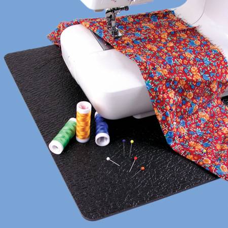Stay - In - Place Machine Mat 15in x 18in - Maple Leaf Quilting Company Ltd.