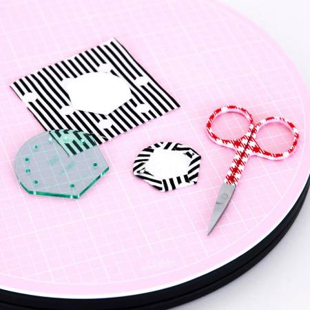 Sue Daley Round Rotating Cutting Mat 16in Pink - Maple Leaf Quilting Company Ltd.