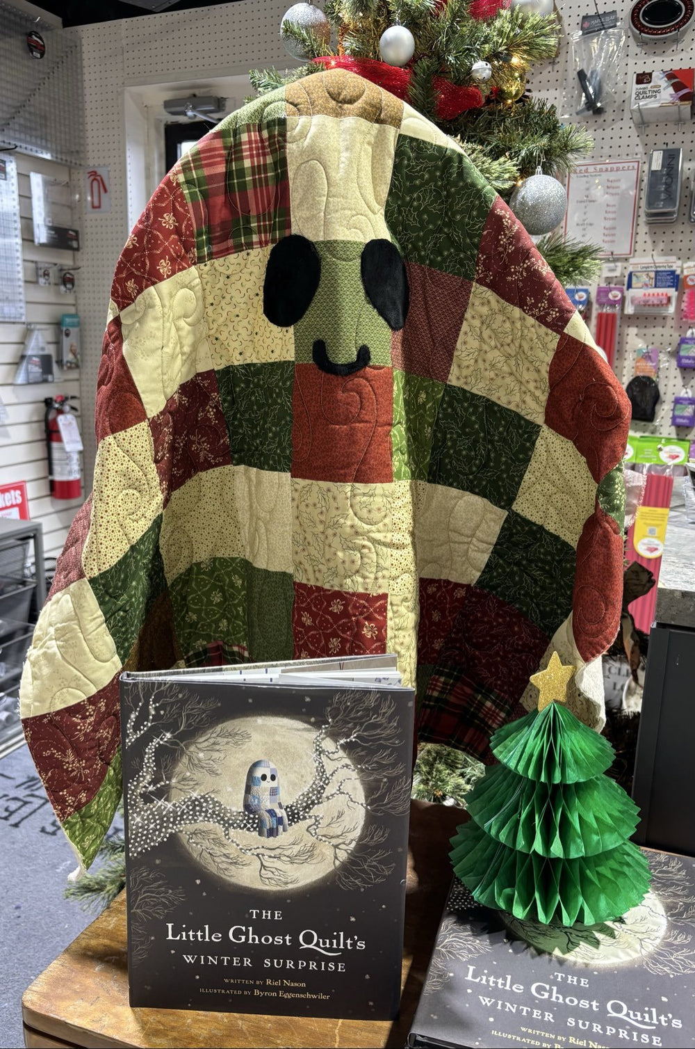 The Ghost Of Christmas Past - Beginner Quilt Kit - Maple Leaf Quilting Company Ltd.