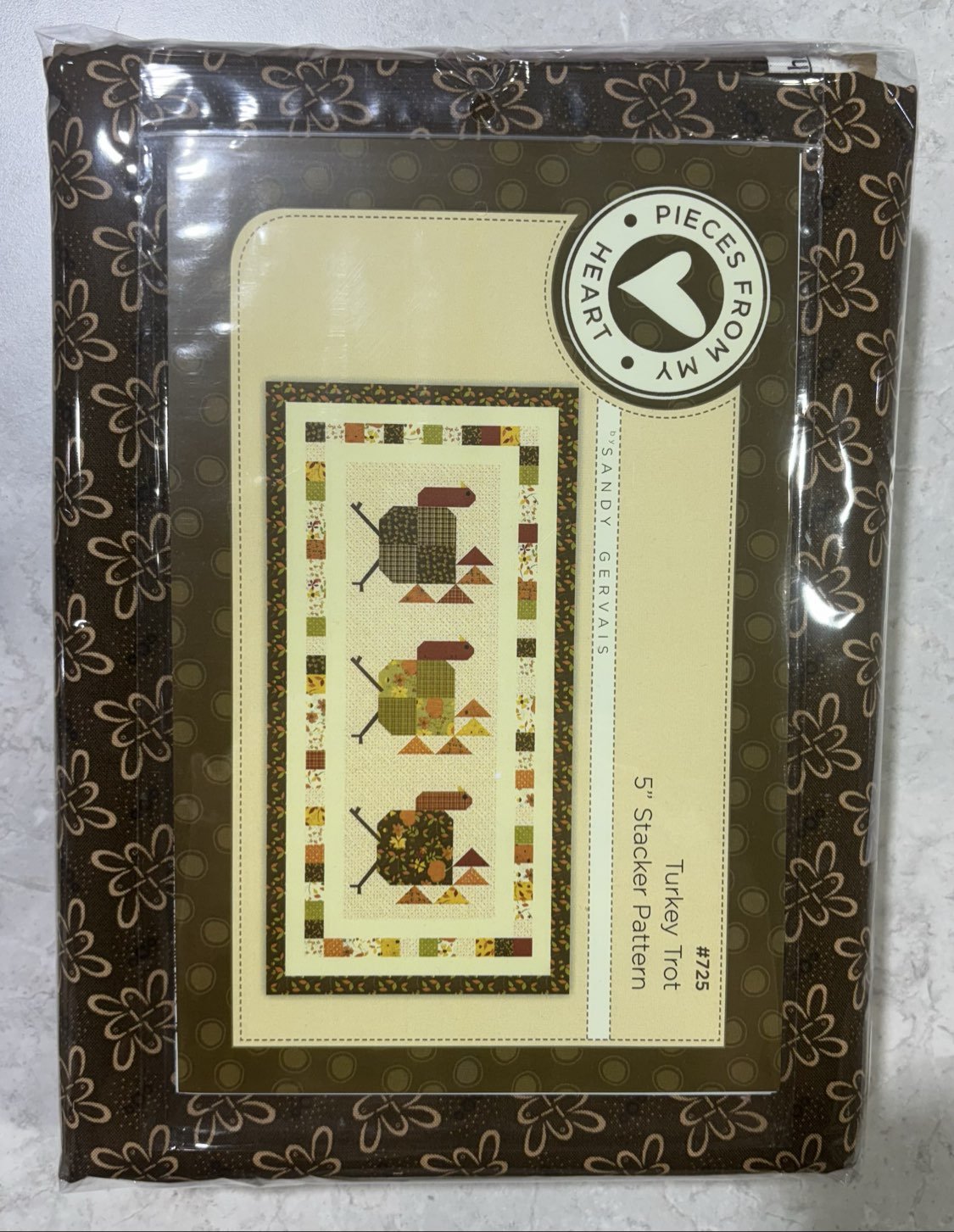 Turkey Trot Table Runner Kit - Maple Leaf Quilting Company Ltd.