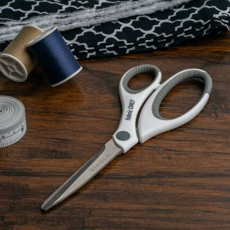 8.5in Fabric Scissors (07170DS) - Maple Leaf Quilting Company Ltd.