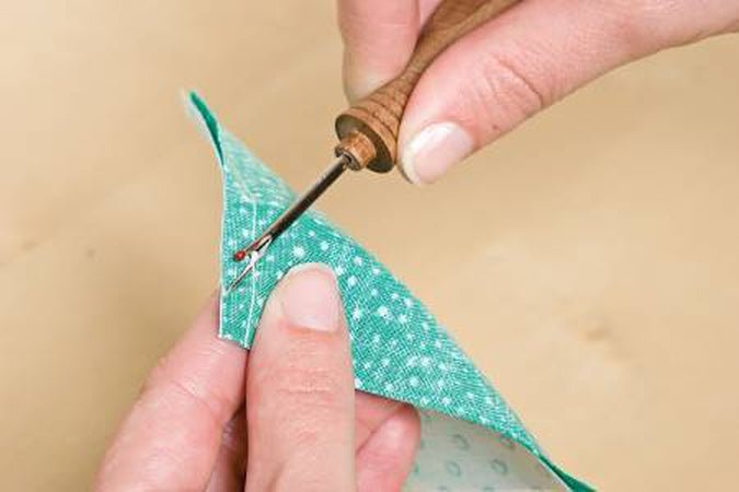 Alex Anderson's 4 - in - 1 Essential Sewing Tool (20109T) - Maple Leaf Quilting Company Ltd.