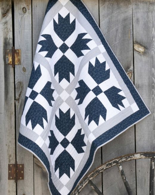 GO! Bears Paw - 14" Finished Die (55461) - Maple Leaf Quilting Company Ltd.
