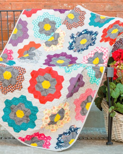 GO! English Paper Piecing Hexagon - 1" Finished Sides Die (55422) - Maple Leaf Quilting Company Ltd.