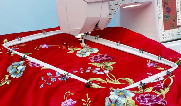 Husqvarna Viking DESIGNER™ Royal Hoop 360x200 - Maple Leaf Quilting Company Ltd.